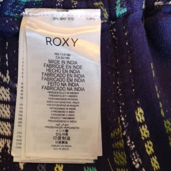 Roxy Oceanside Yarn Dyed Smocked Shorts S - Picture 4 of 5
